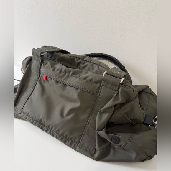 Lululemon Olive Green Duffel Gym Bag | Crossbody & Handheld Weekender Travel Bag - Picture 5 of 9
